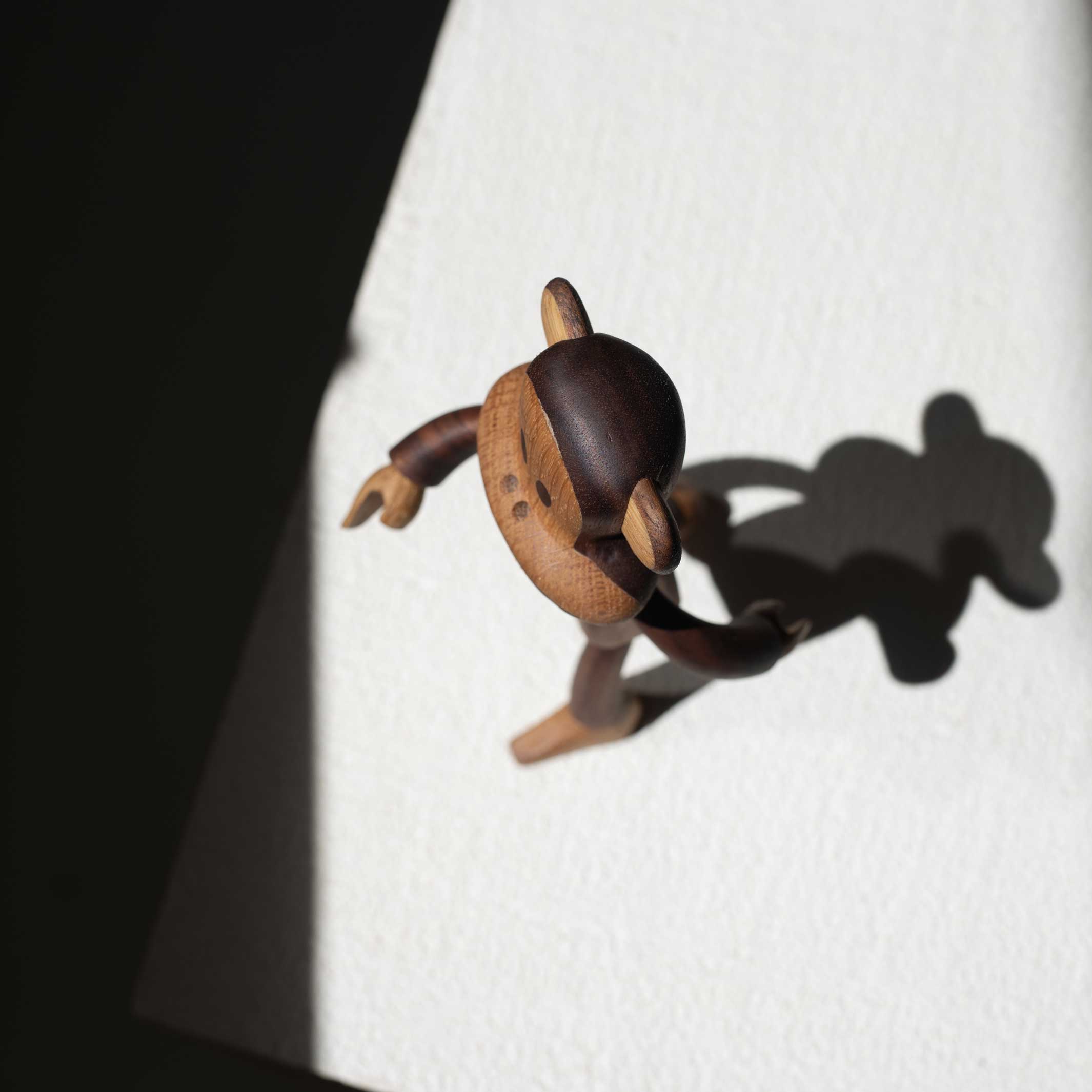 JULIUS le SINGE | FIGURINE EN BOIS | Noyer et chêne | enfance x Paul Frank