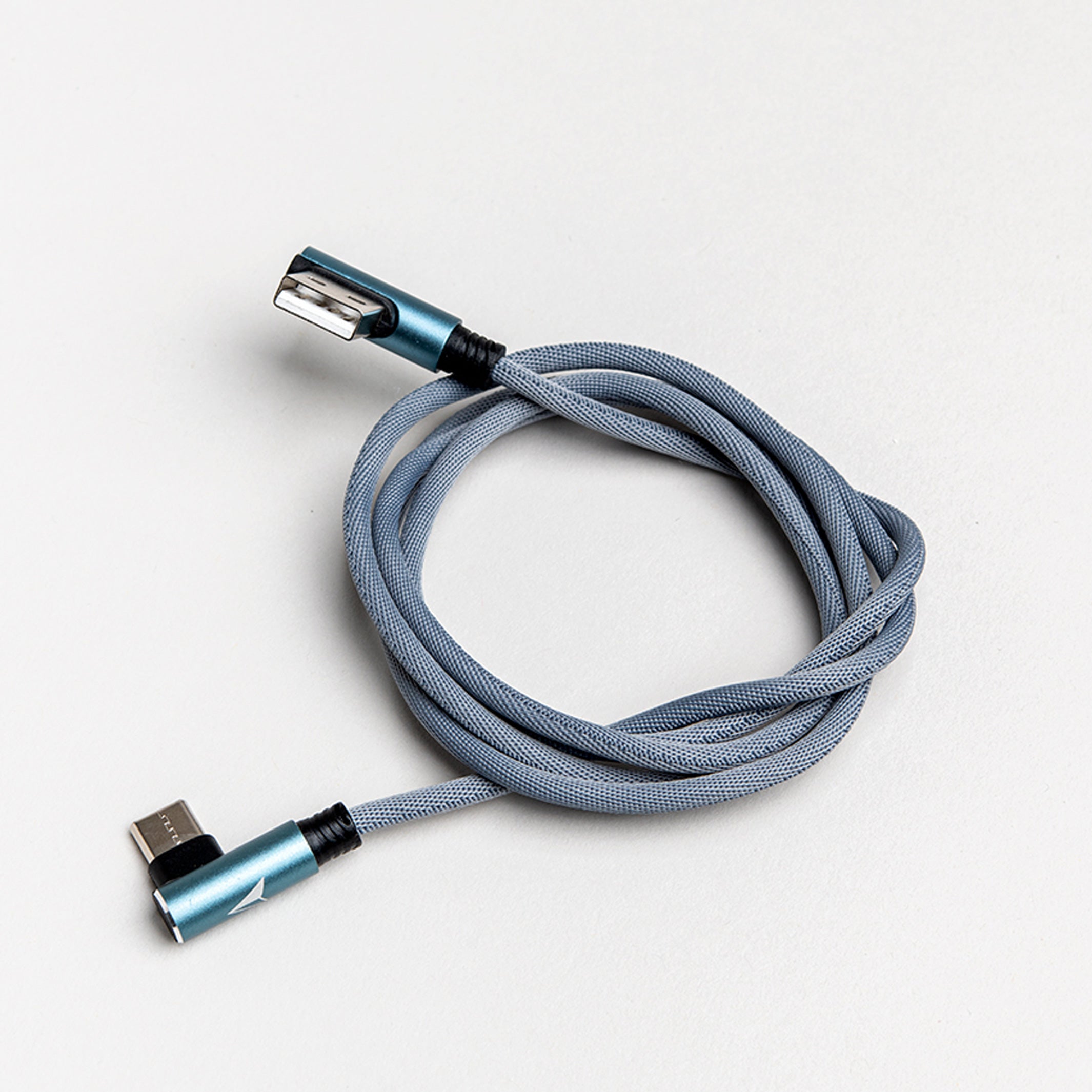 STAY CONNECTED CABLE - CONNECTING & CHARGING CABLE for USB-C - 100 cm | Somewhere