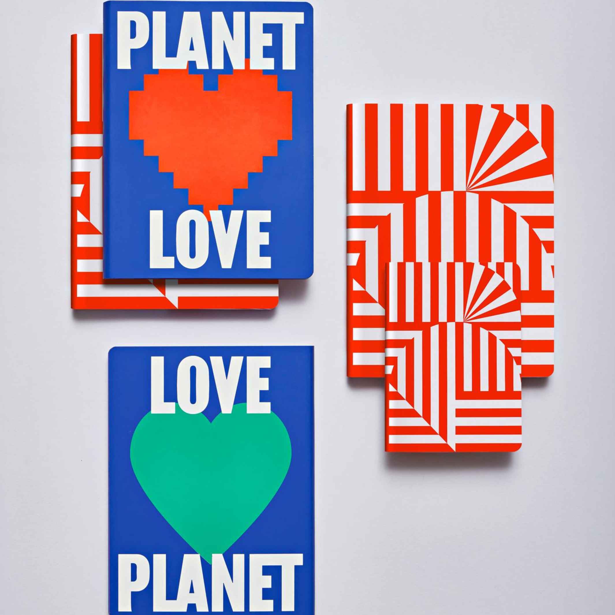 PLANET LOVE - NOTIZBUCH - GRAPHIC L Serie | Nuuna