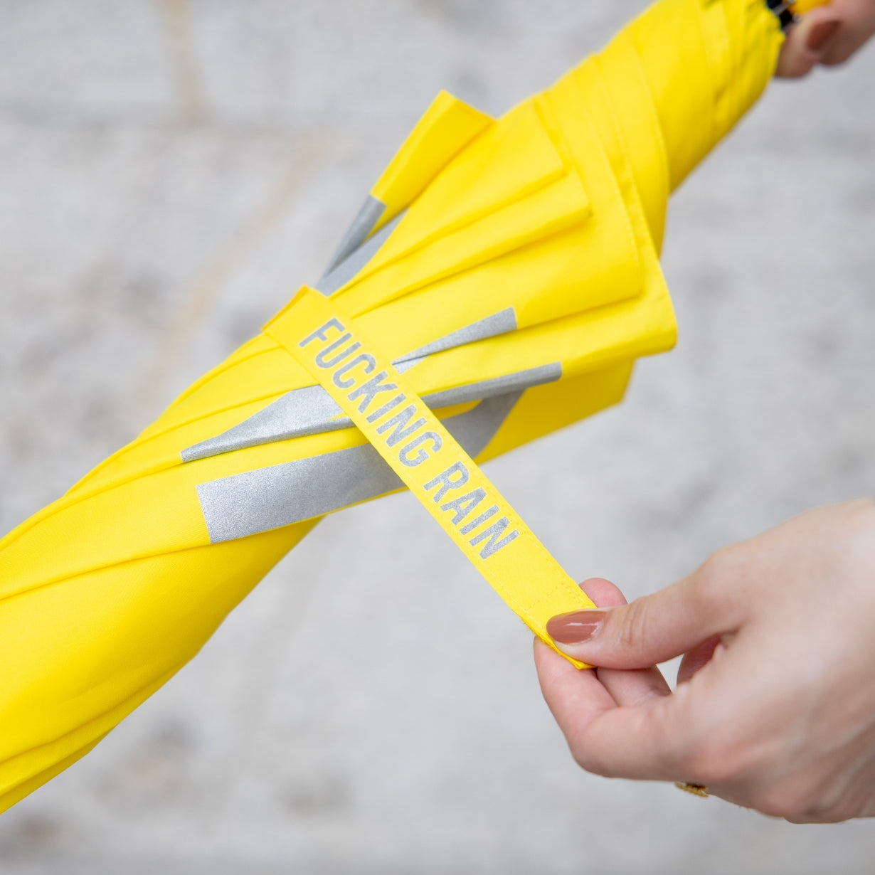 FUCKING RAIN - Yellow Umbrella ∅ 106 cm | Fisura