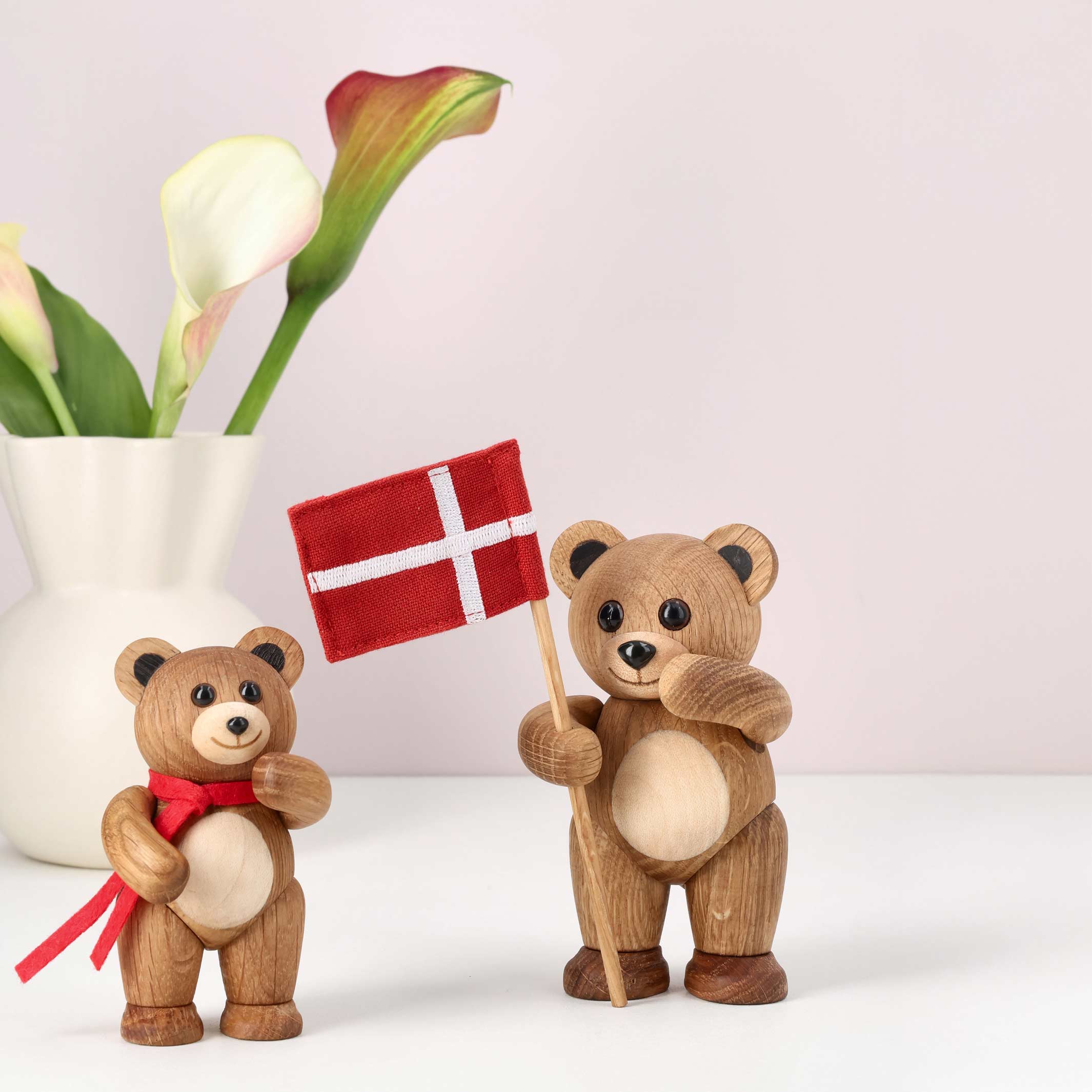 Wooden Teddy Bear Sneeze – Oak · 10 cm | Thor Høy · Spring