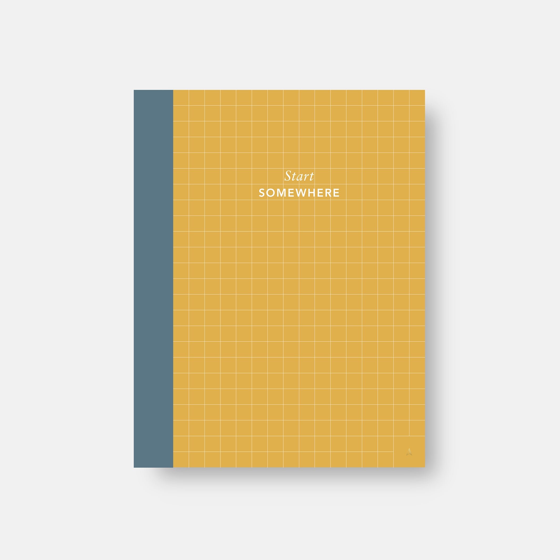 START SOMEWHERE Notebook - Großes, ockerfarbiges Softcover Notizbuch- 24x18,5 cm | Somewhere