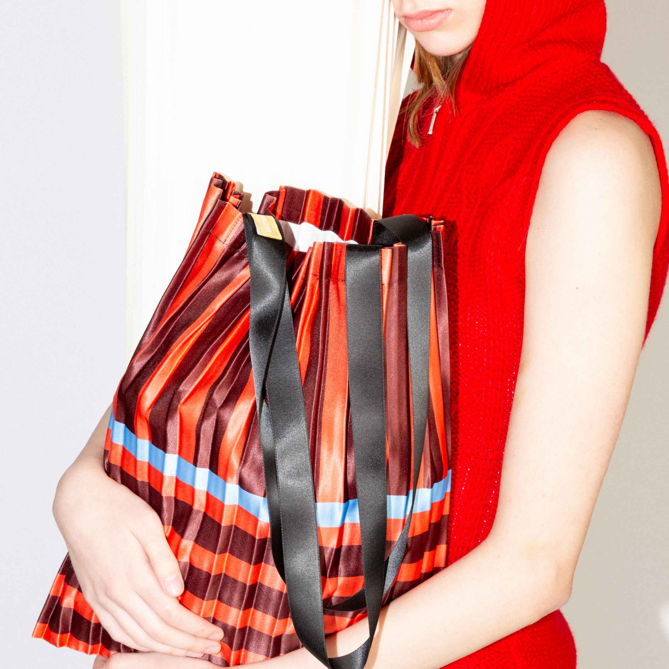 RAVELLO ROT - TOTE BAG - pleated satin | Multitudes