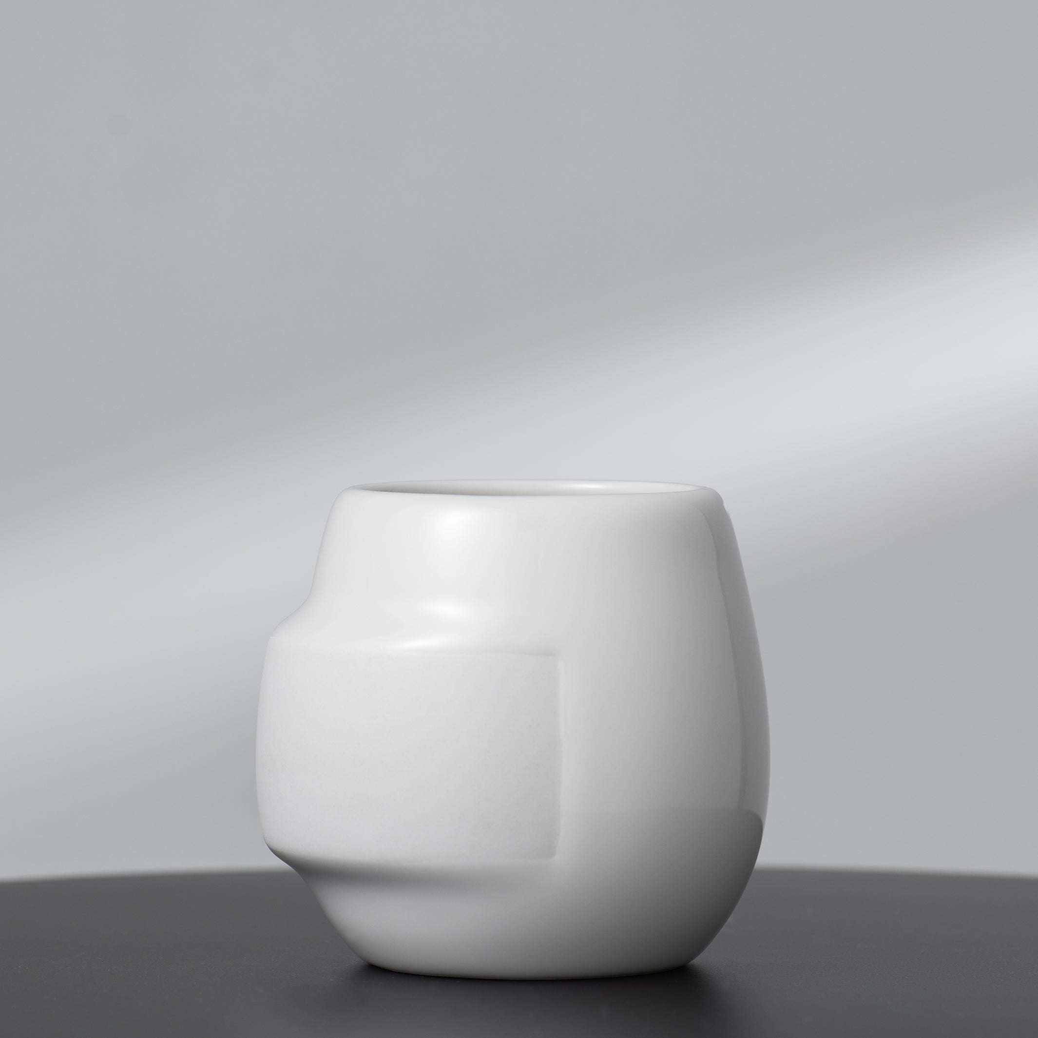 YUAN 02 - medium cup - handle-free design made of porcelain | HONiSTUDIO
