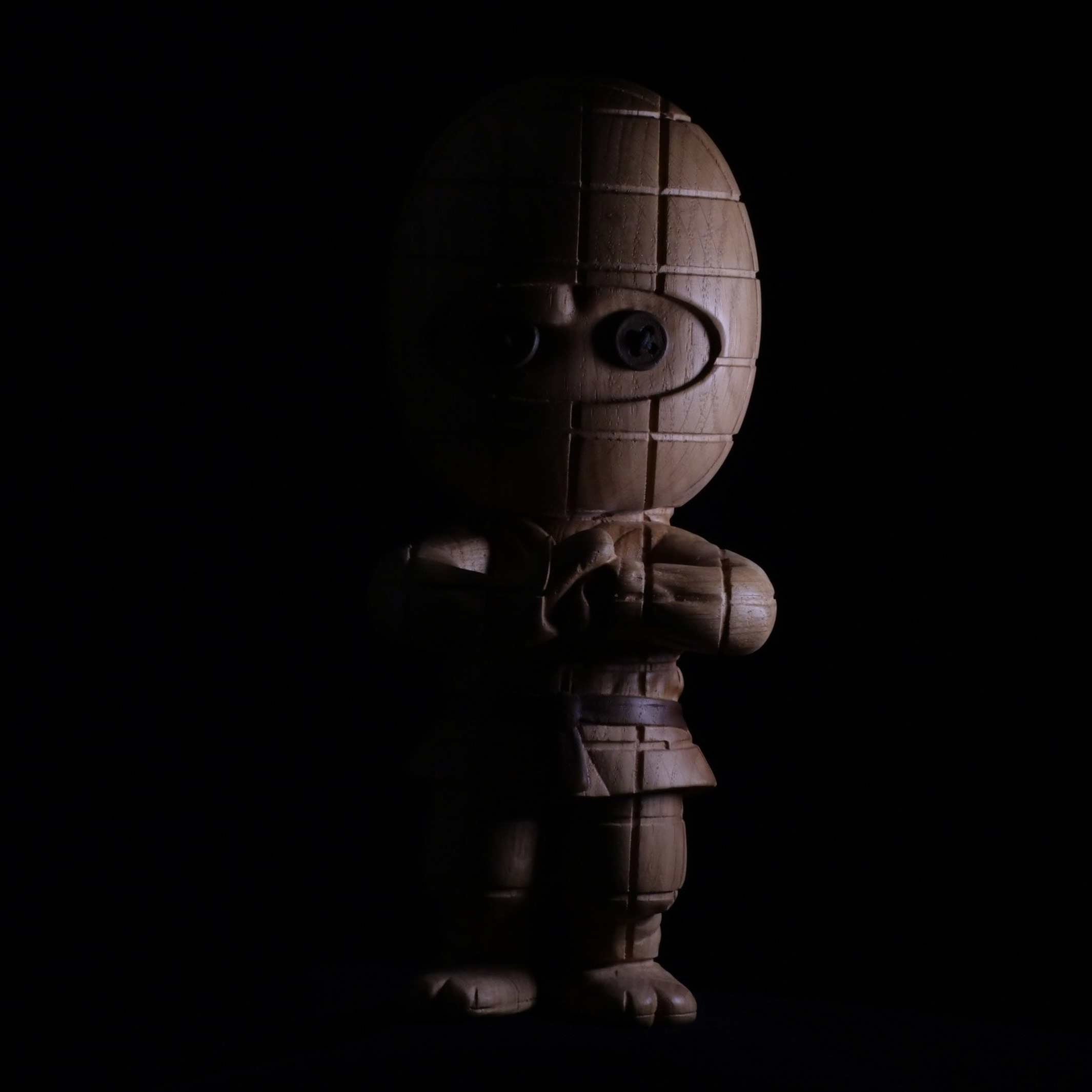 TERNET NINJA Large - Grosse Holzfigur - Eiche 24 cm hoch | Jakob Burgsø | boyhood