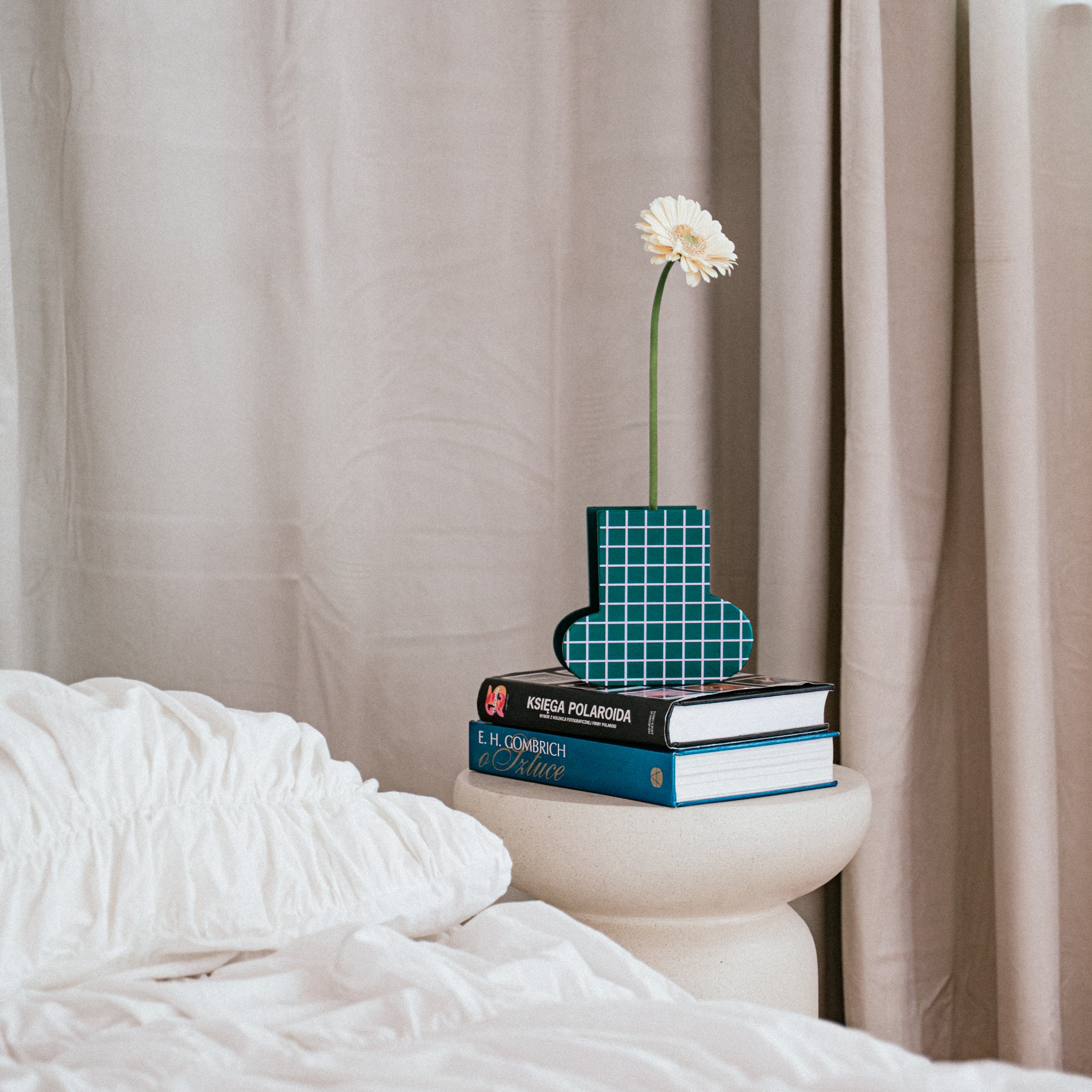 GRID - Vase aus Holz - mit Glaseinsatz | milin