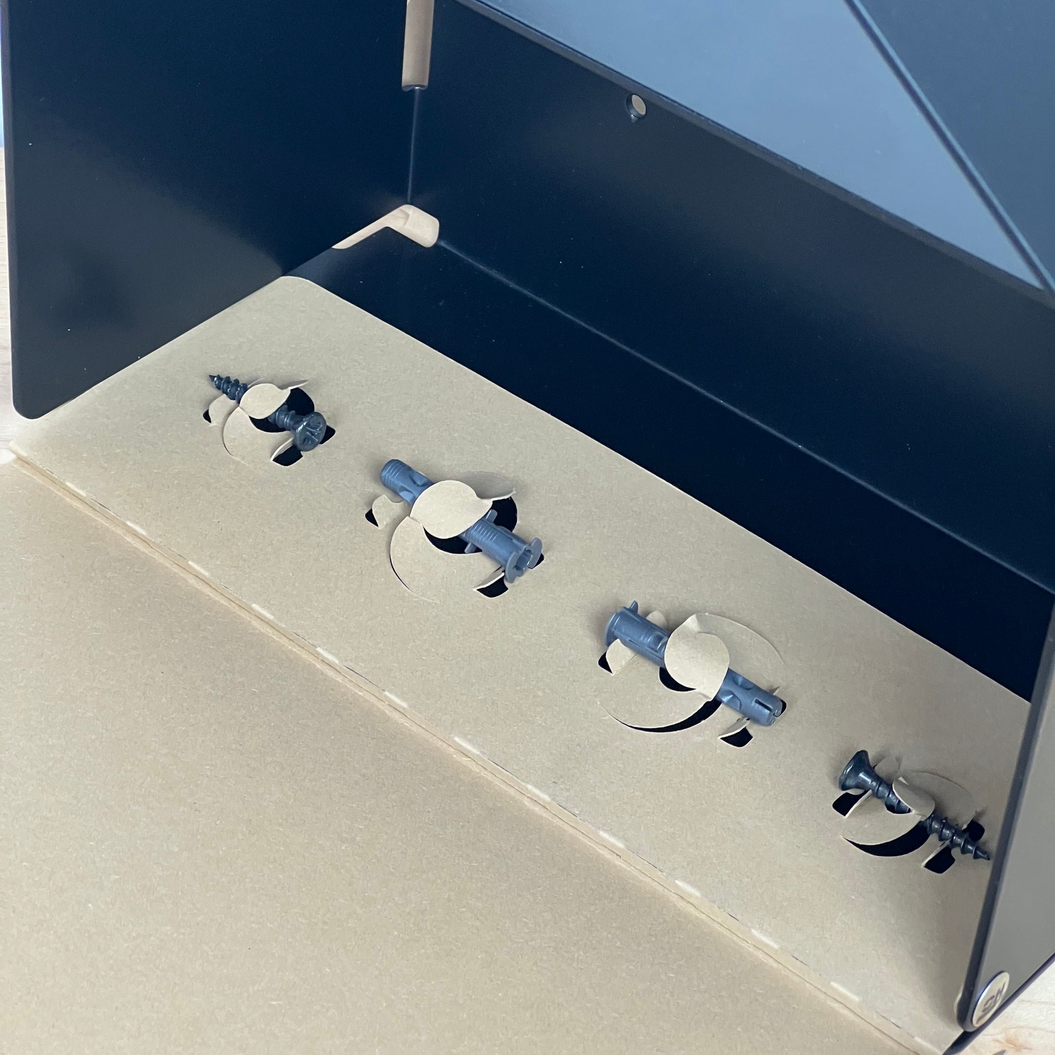 HOME OF ESSENTIALS - Schlüsselbrett & Wandregal | Oh Sheet!