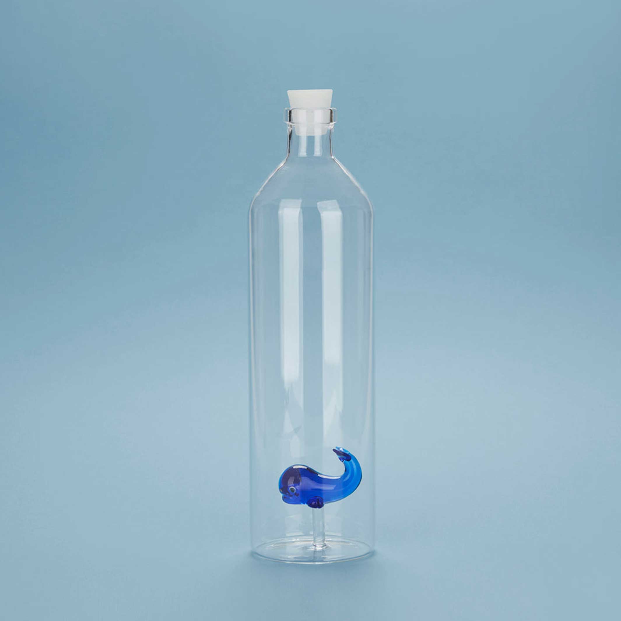 ATLANTIS - GLASS BOTTLE with blue whale - 1.2 liter with silicone stopper | BALVI