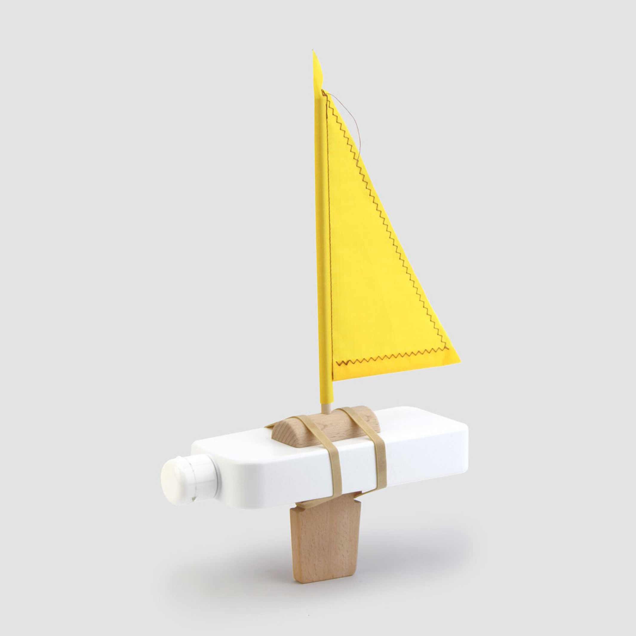 BOTTLE BOAT Yellow | Boat Building Kit | Floris Hovers | Ikonic