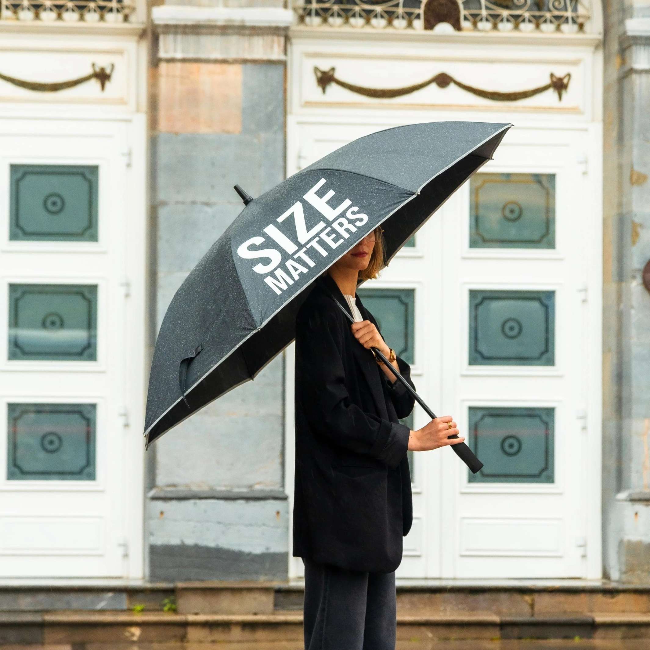 SIZE MATTERS - large, black Umbrella - ∅=135 cm | Fisura