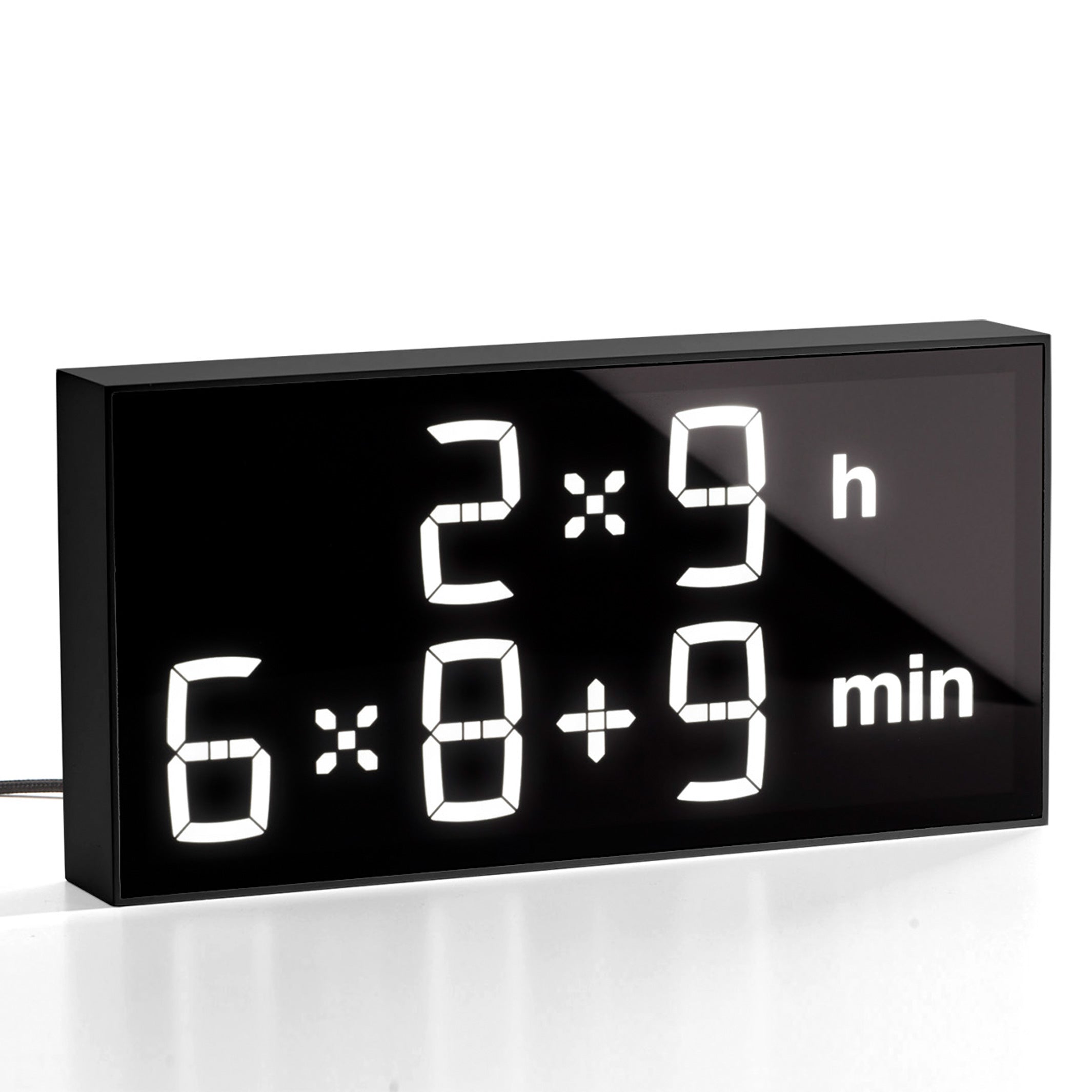 https://charlesandmarie.de/cdn/shop/products/Albert-Clock-digital-Tisch-Uhr-black-Schwarz-45-2130.jpg?v=1658914266&width=2130