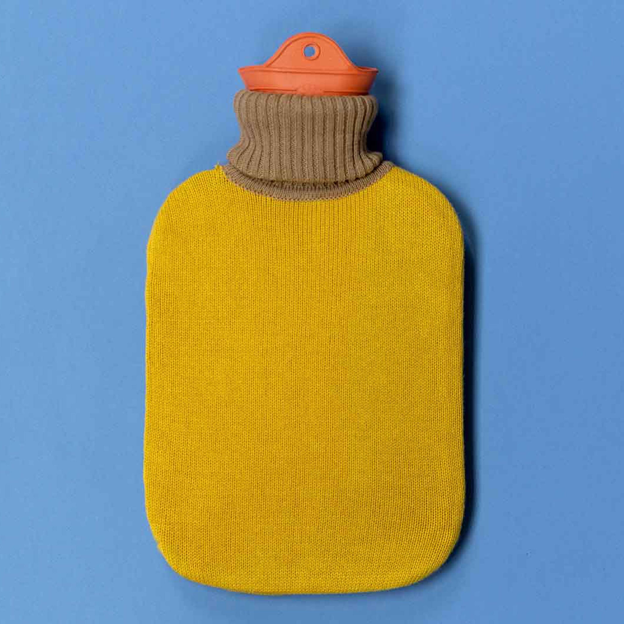 HOT WATER BOTTLE with turtleneck | Suite702