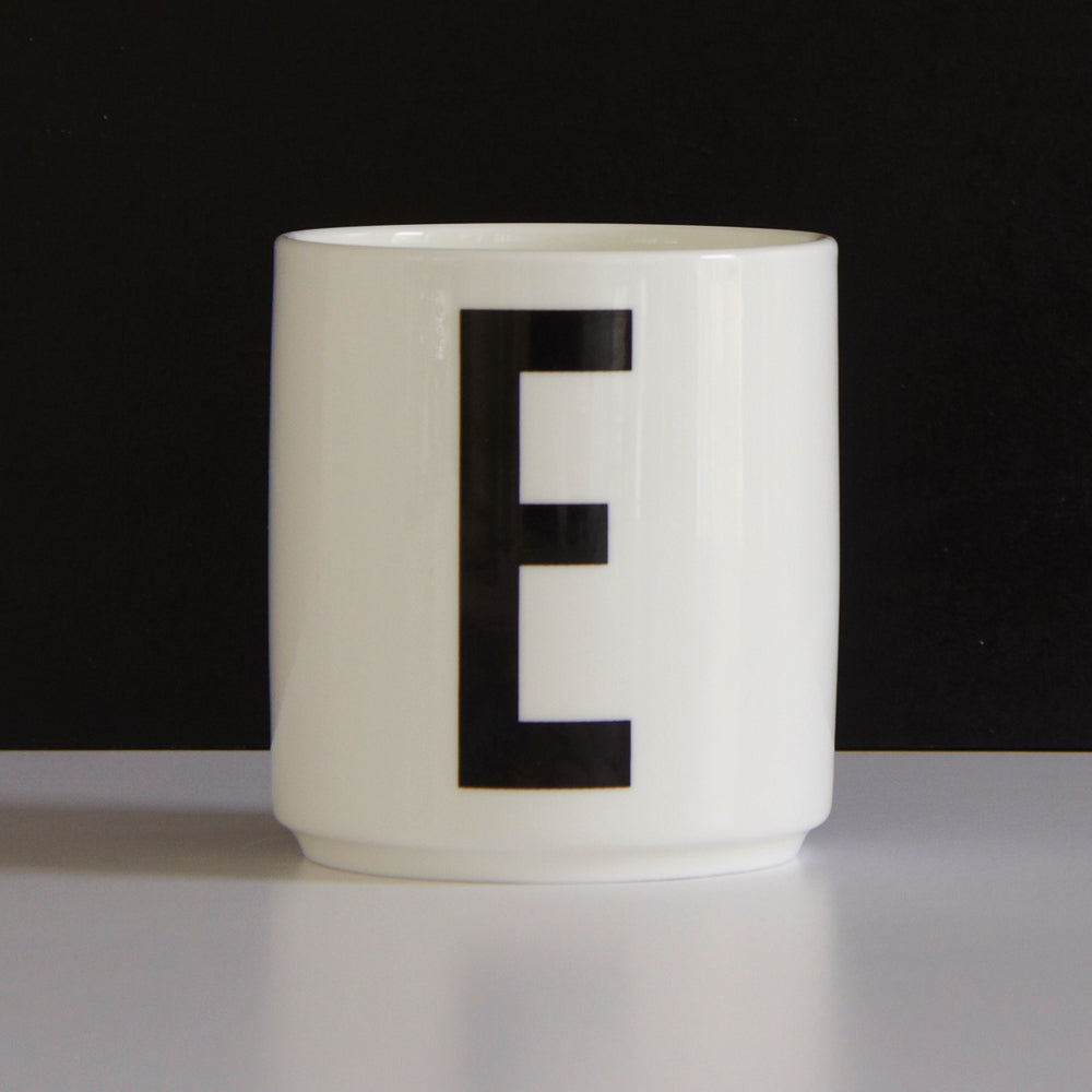 Letter Mug | Coffee & Tea Mug | Typography by Arne Jacobsen | Design Letters